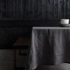 DDDDD Tafellaken Cabin - Linnen - 140 X 200 Cm - Grey 8 DDDDD Tafellaken Cabin - Linnen - 140 X 200 Cm - Grey -Beroemde Servies Winkel 1000029122 0102