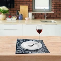 Orange85 Placemats Met Veren Set Van 4 Zwart 45x30x0.5 Cm PVC 7 Orange85 Placemats Met Veren Set Van 4 Zwart 45x30x0.5 Cm PVC -Beroemde Servies Winkel 1000033215 0101