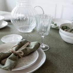 Laura Ashley Tafelkleed Sage Groen Wild Clematis 140x240cm -Beroemde Servies Winkel 1000093099 0102